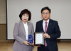 함평교육지원청 박영숙 교육장 명예군민패 받아