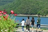 장성호 수변길 ‘눈길’...맑은 공기 마시며
